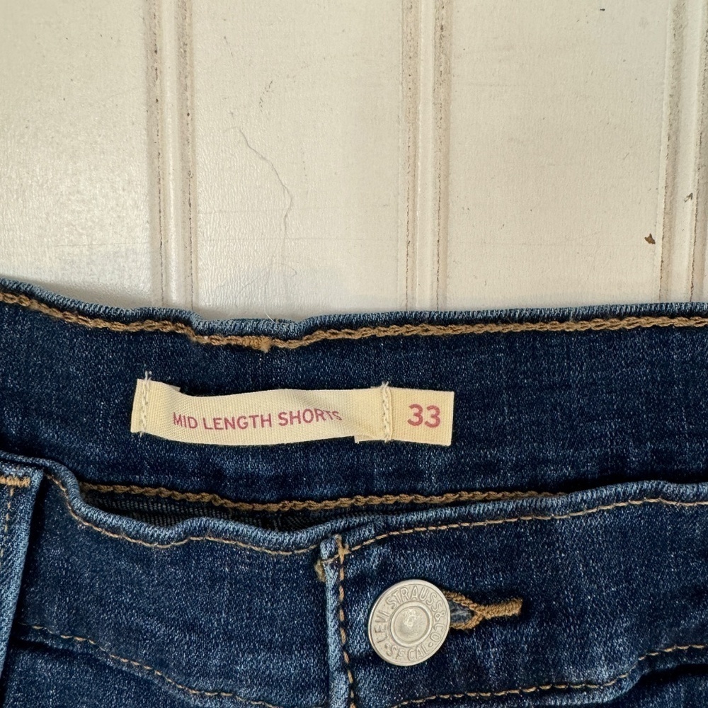 NEW Levi Strauss Mid Length Short US Size 33 - Picture 2 of 8